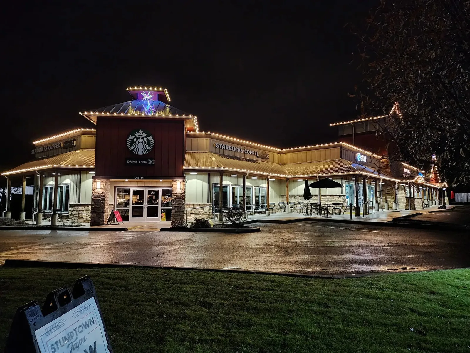 Christmas Lights Installation in Newberg, Oregon